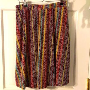 LulaRoe Medium Swirls and Striped Pattern Madison Skirt with Pockets